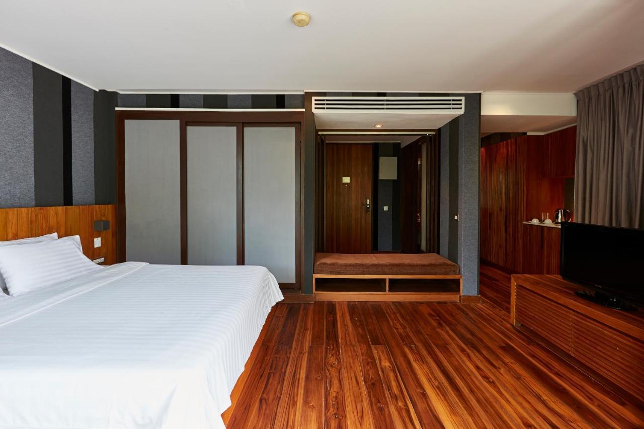 Luxx Langsuan Hotel - Sha Plus Banguecoque Exterior foto