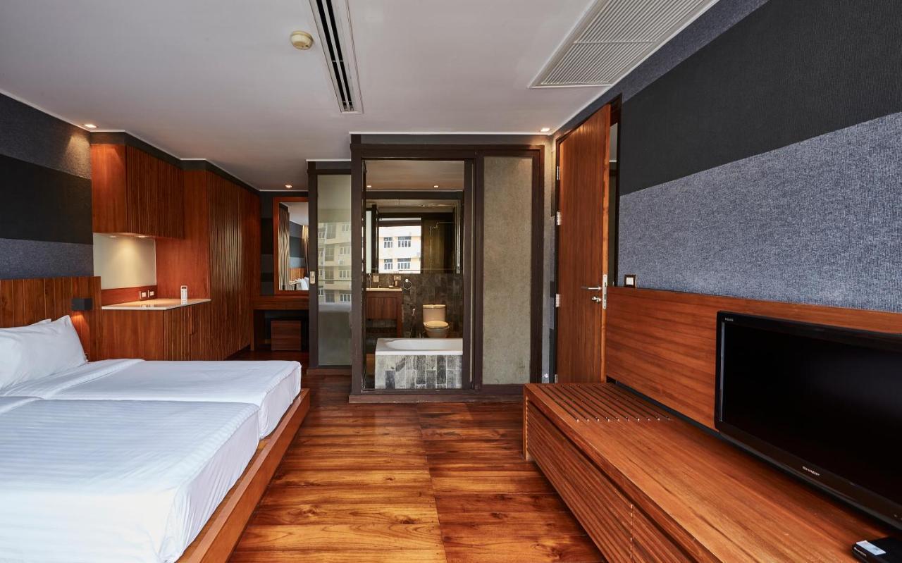 Luxx Langsuan Hotel - Sha Plus Banguecoque Exterior foto